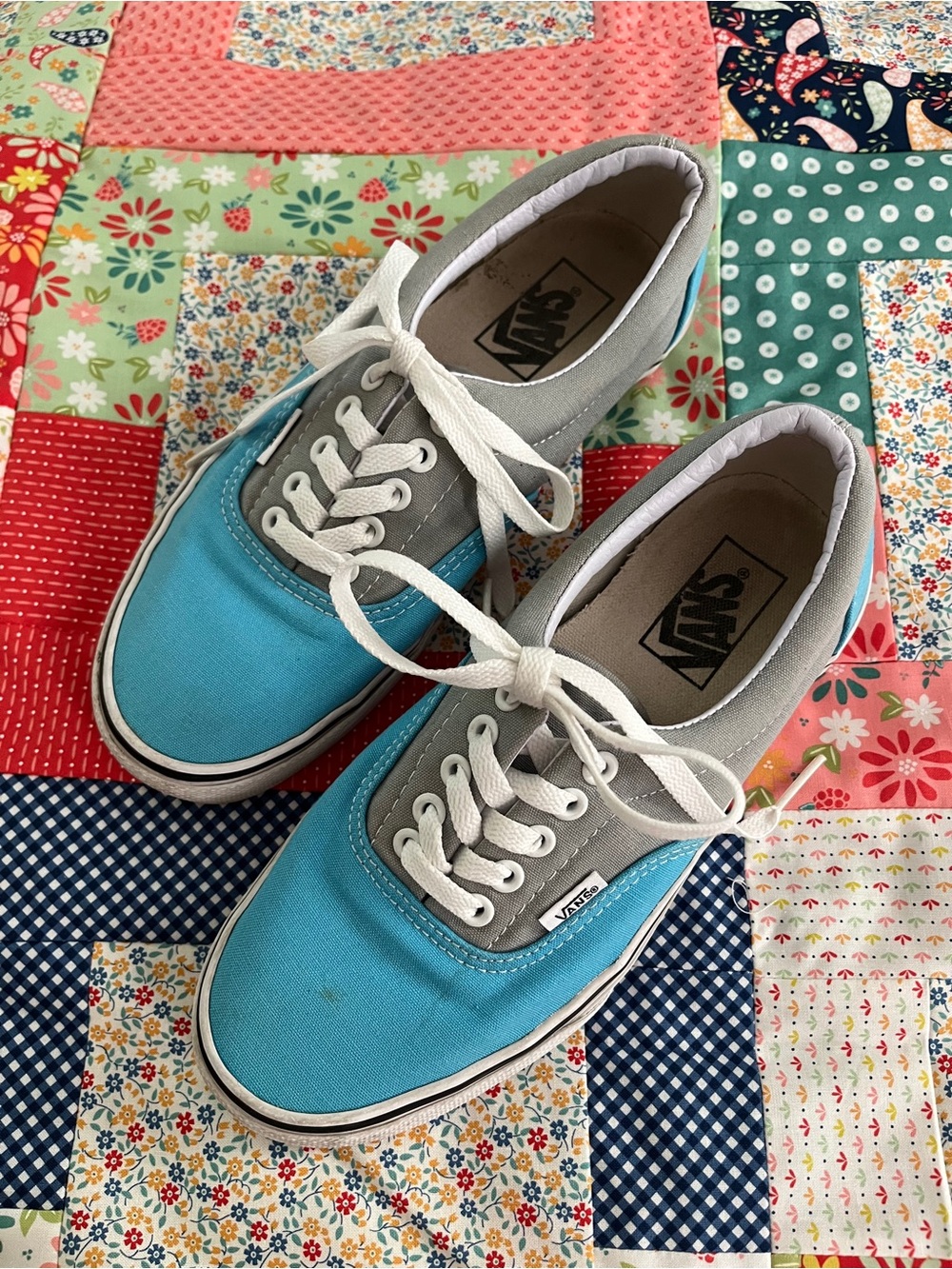 Vans Two-Tone Canvas Sneakers in Turquoise and Gray Womens 8 Men’s 6.5
